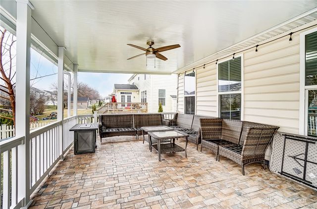 2603 Blueflag Street, Tipp City, OH 45371