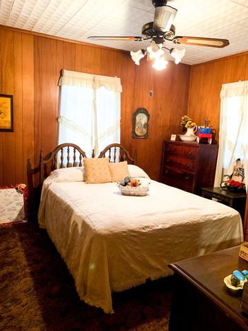 345 S Lake St, Waskom, TX 75692