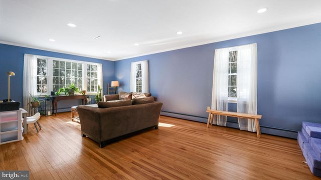 154 ASH WAY, Doylestown, PA 18901