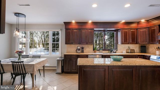 154 ASH WAY, Doylestown, PA 18901