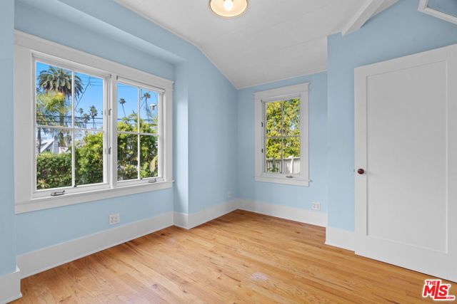 813 Crestmoore Place, Venice (los Angeles), CA 90291