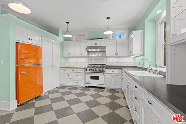 813 Crestmoore Place, Venice (los Angeles), CA 90291