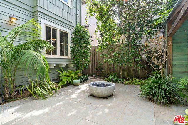 813 Crestmoore Place, Venice (los Angeles), CA 90291
