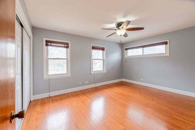 114 N FOREST Avenue, Palatine, IL 60074