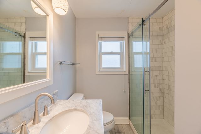 114 N FOREST Avenue, Palatine, IL 60074