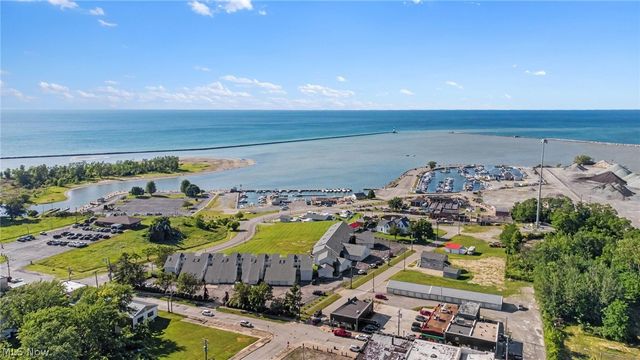 290 Park Avenue, Conneaut, OH 44030