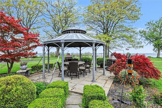 290 Park Avenue, Conneaut, OH 44030