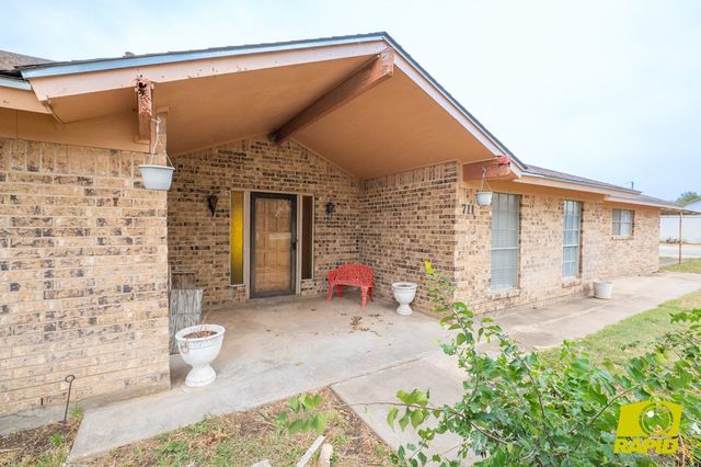 711 Robert Lee Highway, Sterling City, TX 76951