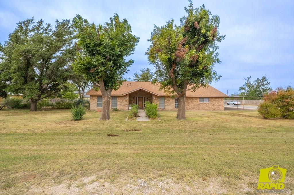 Image 1 of property listing at 711 Robert Lee, Sterling City, TX 76951