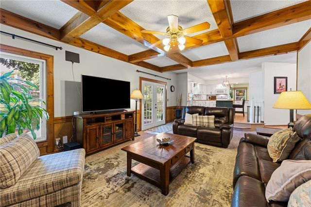 8400 Acuff Lane, Lenexa, KS 66215