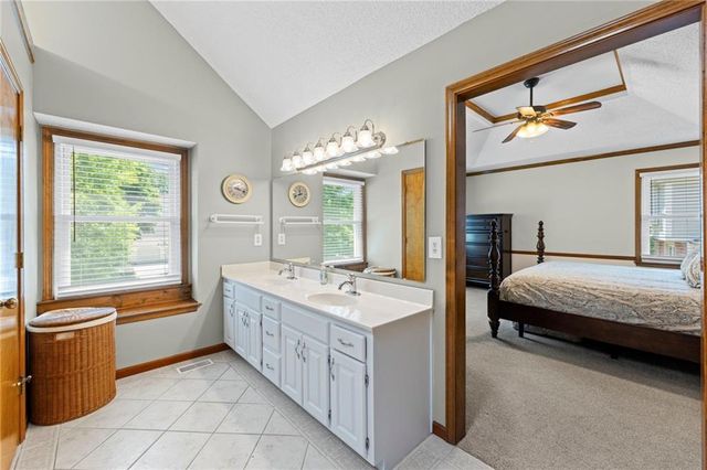 8400 Acuff Lane, Lenexa, KS 66215
