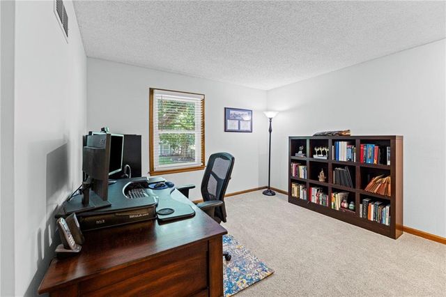 8400 Acuff Lane, Lenexa, KS 66215