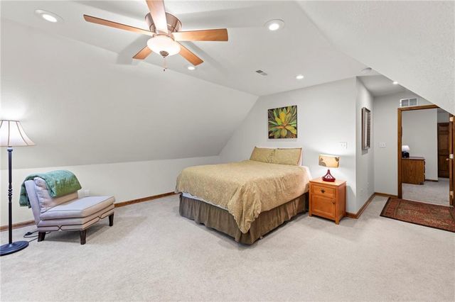 8400 Acuff Lane, Lenexa, KS 66215
