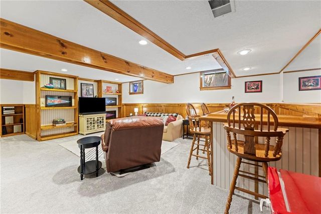 8400 Acuff Lane, Lenexa, KS 66215