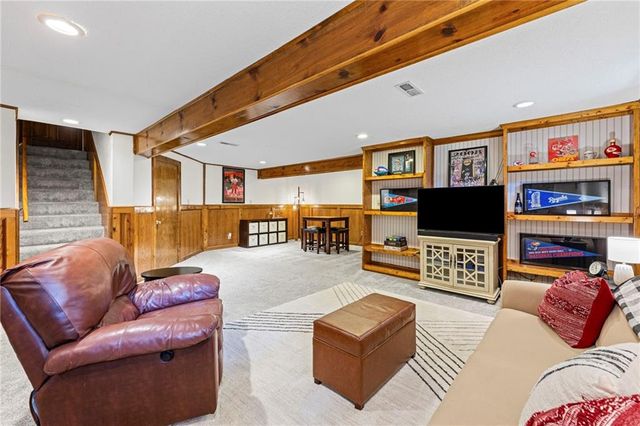 8400 Acuff Lane, Lenexa, KS 66215