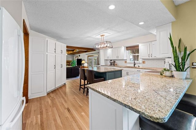 8400 Acuff Lane, Lenexa, KS 66215