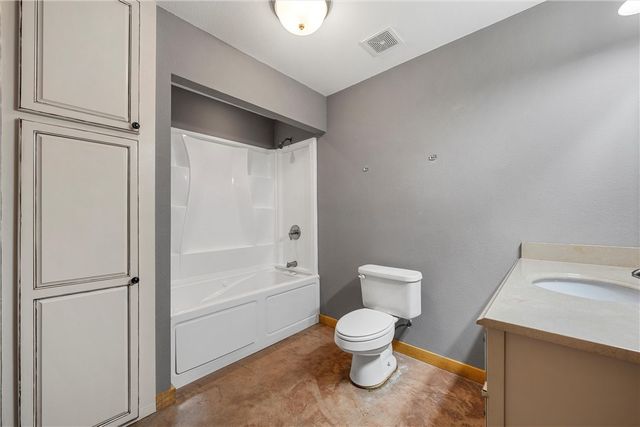 5730 Leroy Parkway, West, TX 76691