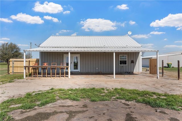 5730 Leroy Parkway, West, TX 76691