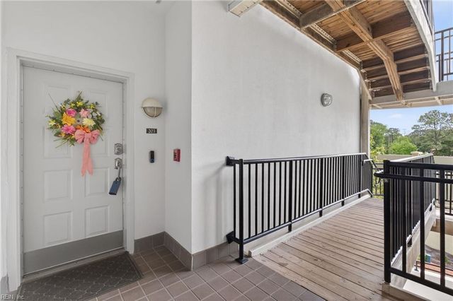 1292 Laskin Rd Apt 203, Virginia Beach, VA 23451