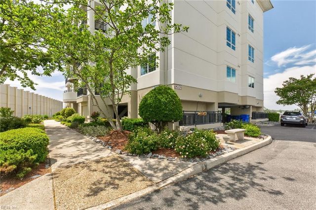 1292 Laskin Rd Apt 203, Virginia Beach, VA 23451