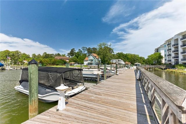 1292 Laskin Rd Apt 203, Virginia Beach, VA 23451