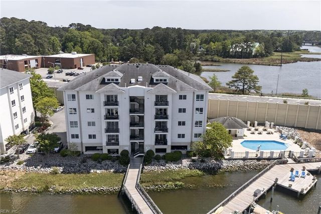 1292 Laskin Rd Apt 203, Virginia Beach, VA 23451