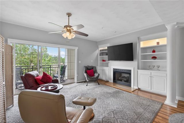 1292 Laskin Rd Apt 203, Virginia Beach, VA 23451