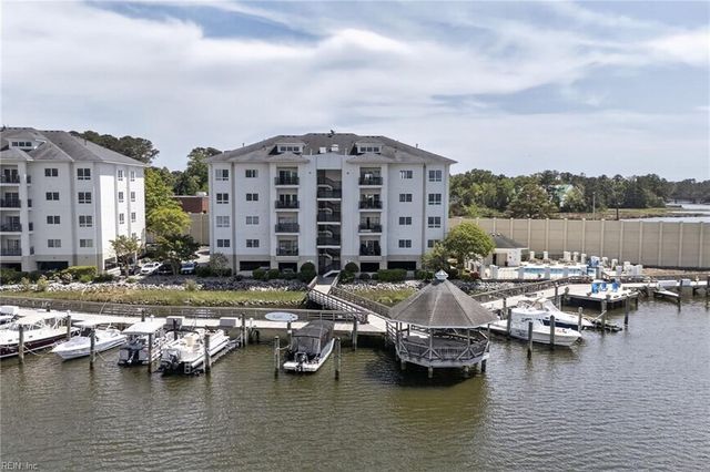 1292 Laskin Rd Apt 203, Virginia Beach, VA 23451