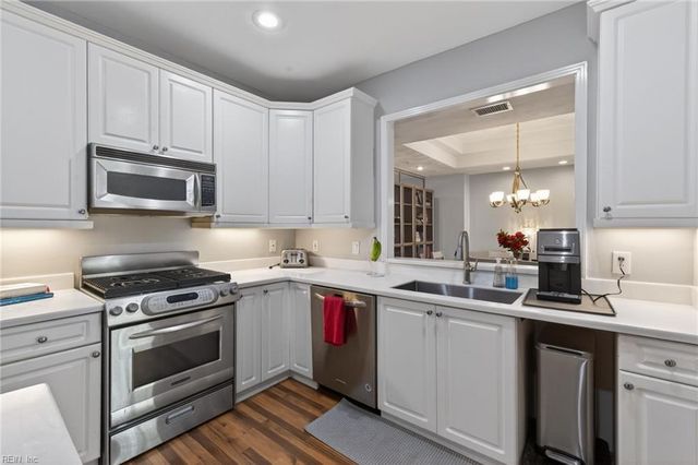 1292 Laskin Rd Apt 203, Virginia Beach, VA 23451