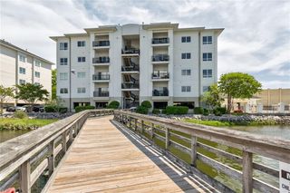 1292 Laskin Rd Apt 203, Virginia Beach, VA 23451