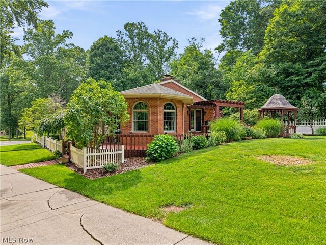 1600 Deerford Avenue SW, Massillon, OH 44647