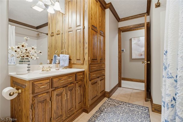 1600 Deerford Avenue SW, Massillon, OH 44647