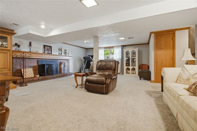 1600 Deerford Avenue SW, Massillon, OH 44647