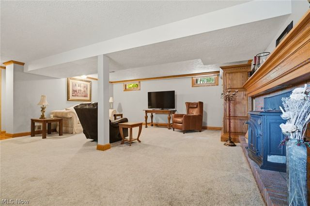 1600 Deerford Avenue SW, Massillon, OH 44647