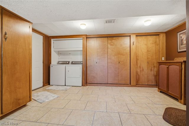 1600 Deerford Avenue SW, Massillon, OH 44647