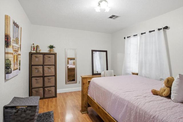 2320 Encina Ave, Modesto, CA 95354