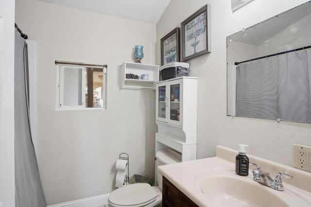 2320 Encina Ave, Modesto, CA 95354
