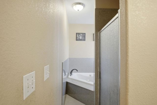 2320 Encina Ave, Modesto, CA 95354