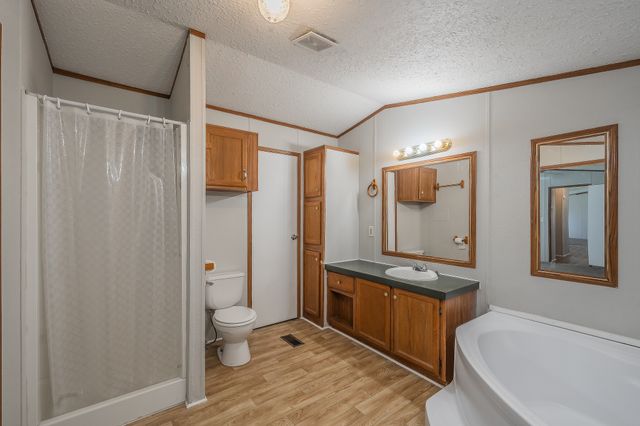 912 Skylark Drive, Granbury, TX 76049