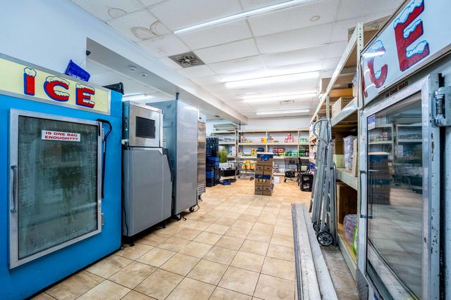 1924 E 87th Street, Chicago, IL 60617
