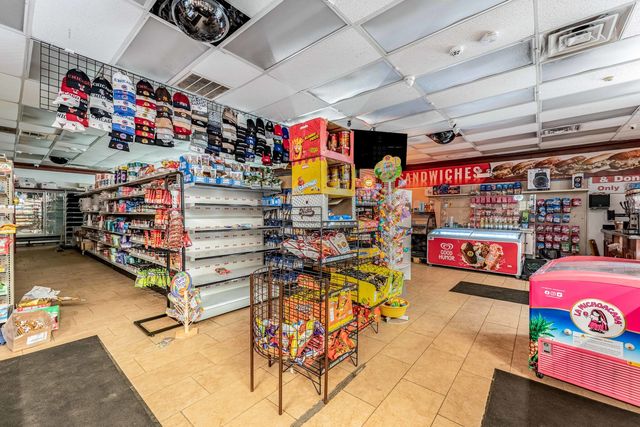 1924 E 87th Street, Chicago, IL 60617