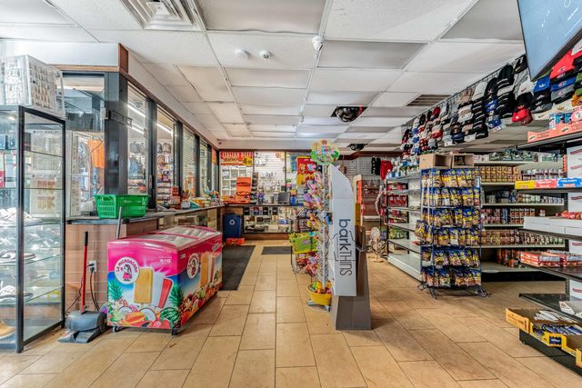 1924 E 87th Street, Chicago, IL 60617
