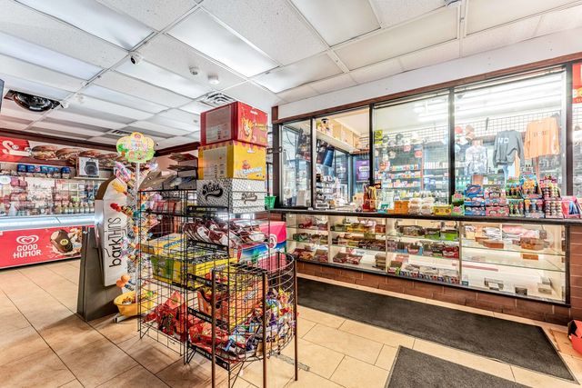 1924 E 87th Street, Chicago, IL 60617