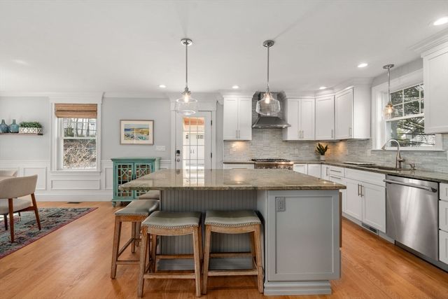 945 Walnut St, Newton, MA 02461