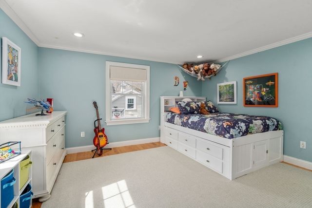 945 Walnut St, Newton, MA 02461