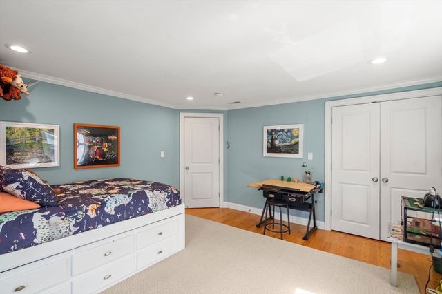 945 Walnut St, Newton, MA 02461