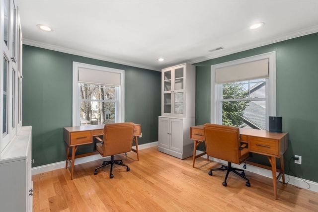 945 Walnut St, Newton, MA 02461