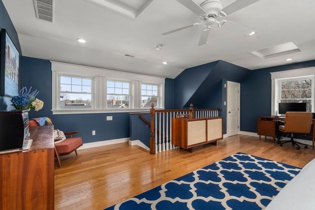 945 Walnut St, Newton, MA 02461