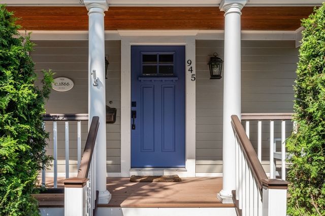 945 Walnut St, Newton, MA 02461