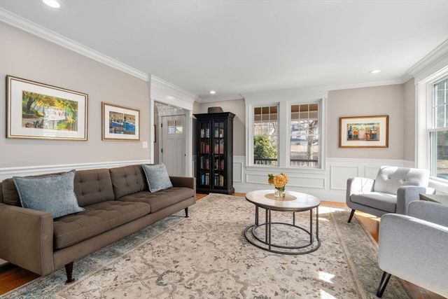 945 Walnut St, Newton, MA 02461